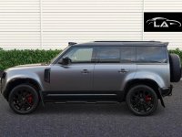 LAND ROVER DEFENDER 110